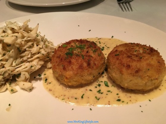 5 Luke's Chophouse Crabcakes_new