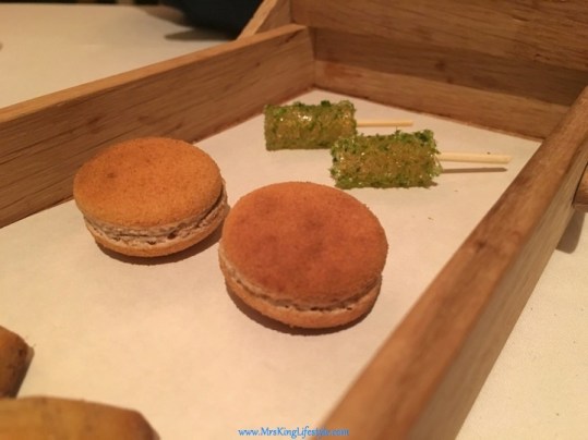 23-andre-kaya-toast_new